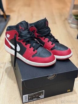Nike air Jordan 1 mid velkost 40