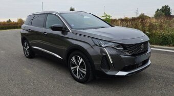 Predám Peugeot 5008 96kw benzín Allure AT, 7 miestne r.2023