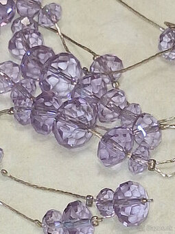 KRÁSNY NÁHRDELNÍK