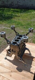 Predám konferenčný stolík z bloku motora