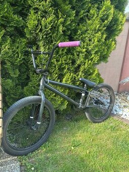 Bicykel BMX