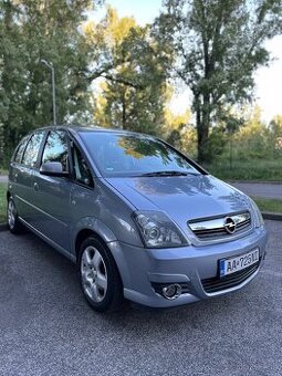 Opel Meriva 1.6i Benzín Automat