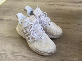 Tenisky Adidas alphaboost