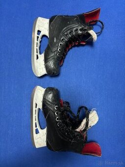 Bauer Vapor x400