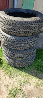 Zimní pneu Vredestein 235/55 R18