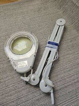Predám polohovateľnú lampu Holex s lupou