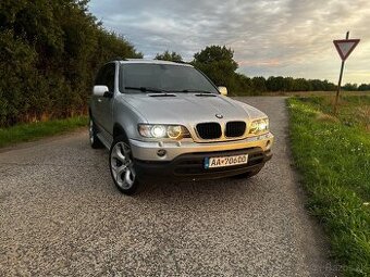 X5 e53