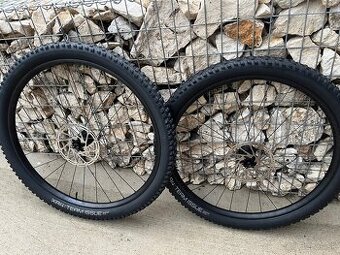 nove Komplet kolesa 29 bontrager line comp 30mm