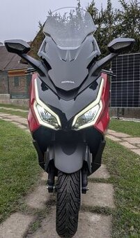 Honda Forza 125