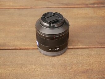 Sony Carl Zeiss FE 35mm F2.8