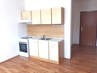 nezariadený 1i.byt s lodžiou max 2 osoby