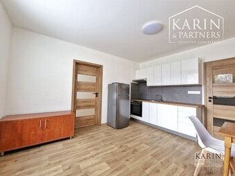 SLNEČNÝ 1-IZBOVÝ BYT NA PRENÁJOM – SKALICA