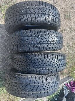 Zimne pneu 215/70R16