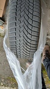 Predám 4 zimné pneumatiky Bridgestone Blizzak 225/55 R17