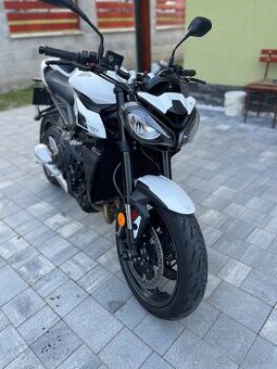 05/2023 Triumph Street Triple 765 R/RS