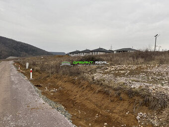 Predaj stavebné pozemky 525 m2, 546 m2, 1367 m2, Kanaš