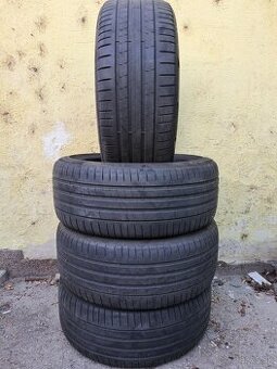 Ponúkame 4 letné pneumatiky Pirelli PZero 245/40 R19
