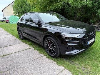 Rok 2023 Audi Q8 3.0 45 TDI Quattro S line