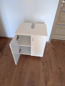 Skrinka pod umývadlo