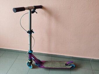 Dievčenská detská kolobežka