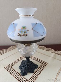 Starožitná petrolejová lampa