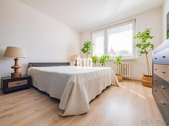 PRIESTRANNÝ 4 izbový byt v CENTRE Galanty