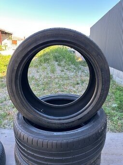 215/45 R18