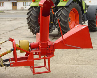 Štiepkovač - drvič větví za traktor nebo malotraktor do 7 cm