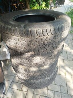 Pneu Nissan Navar 255/65 R17 M+S