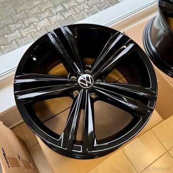 ✔️19” ®Originál NOVÁ OE sada SEBRING  Tiguan/Arteon