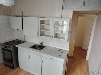 na predaj 2 izbový byt Staré sídlisko Prievidza