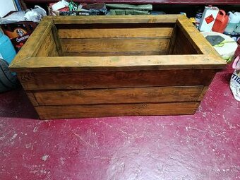 Vyvýšené záhony s rustikalnym vzhľadom