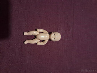 Predam retro bábiku IGRA.Celá je plastová, hýbe ručičkami aj