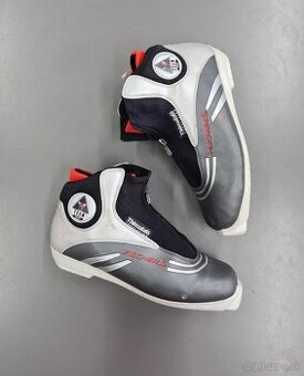 Topánky na bežky v.44, zn. Fischer