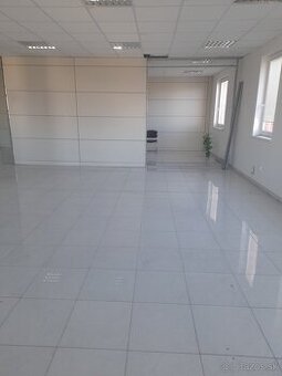 Obchodné a kancelárske priestory Šamorín - 1