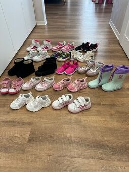 Nádherne tenisky od 25-28