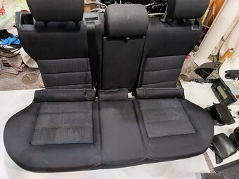 Škoda octavia 2 sedačky.