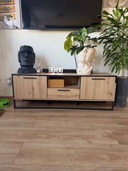 Komoda / skrinka pod tv