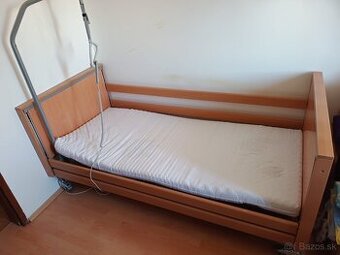 Elektricky polohovatelné postel
