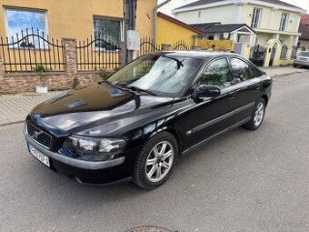 Predam Volvo s60 2.3turbo benzin