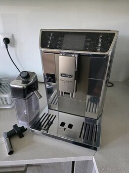 DeLonghi ECAM650.55.MS ako novy