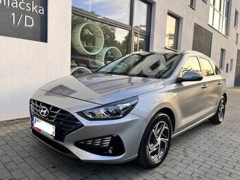 Hyundai i30 CW kombi 1.5i CVVT Family,1.maj. v Záruke
