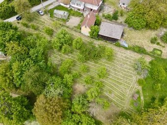 Stavebný pozemok Brestovec u Ticháčkov - 1140 m2, plyn, elek