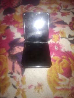 Samsung galaxy z flip 4