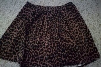 sukňa leopard. vzor vel. 44 (NOVÁ)