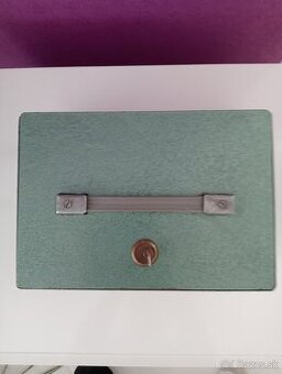 Kovová pokladnička