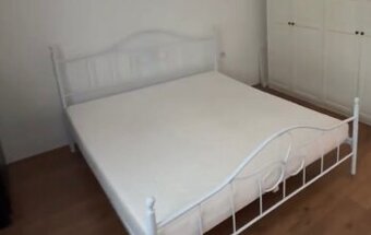 Kovová posteľ + matrac