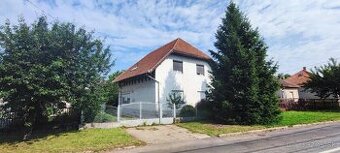 PEKNÝ POSCHODOVÝ RODINNÝ DOM