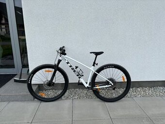 TREK Marlin 7 Gen 3 Crystal white 2024 - 1