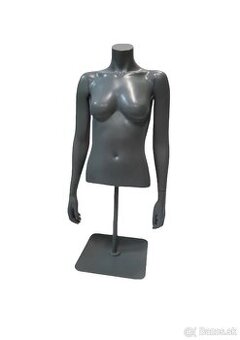 Dámske torzo na kovovom podstavci